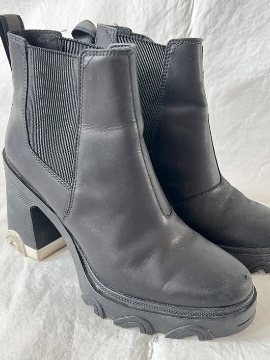 Sorel Shoes - Sorel chelsea boots black leather waterproof block high heel size 7 platform